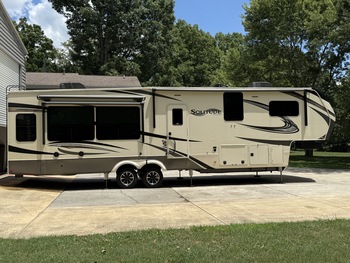 Thumbnail of RV