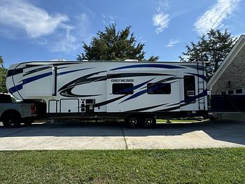 Thumbnail of RV