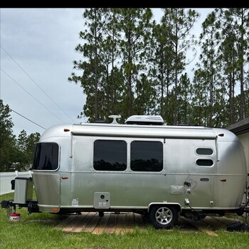 Thumbnail of RV