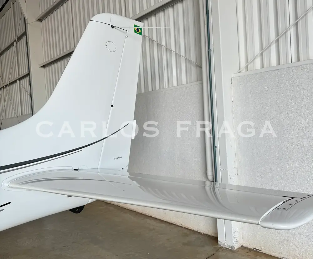 7442/cirrus-sr22-g3-2011-flightmarket-id-7442-06035.webp