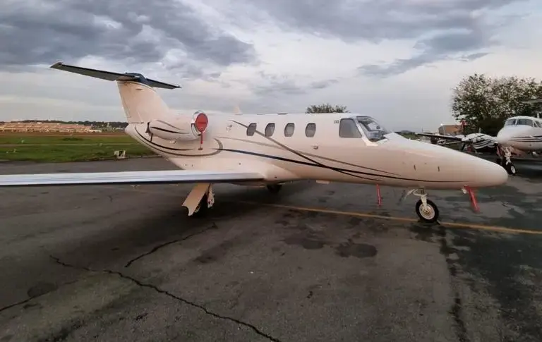 7550/cessna-citation-jet-525-1998-flightmarket-id-7550-00354.webp