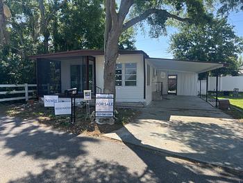 Thumbnail of mobile home