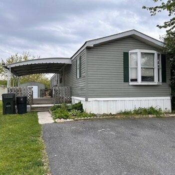 Thumbnail of mobile home