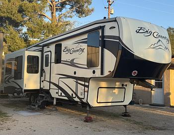 Thumbnail of RV