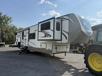 Thumbnail of RV