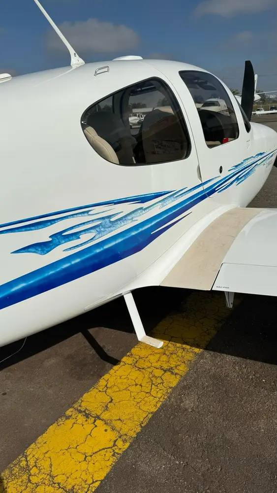7291/cirrus-sr22-g2-2005-flightmarket-id-7291-16212.webp