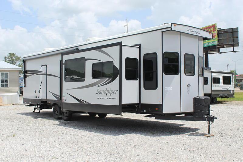 Photo of Rv