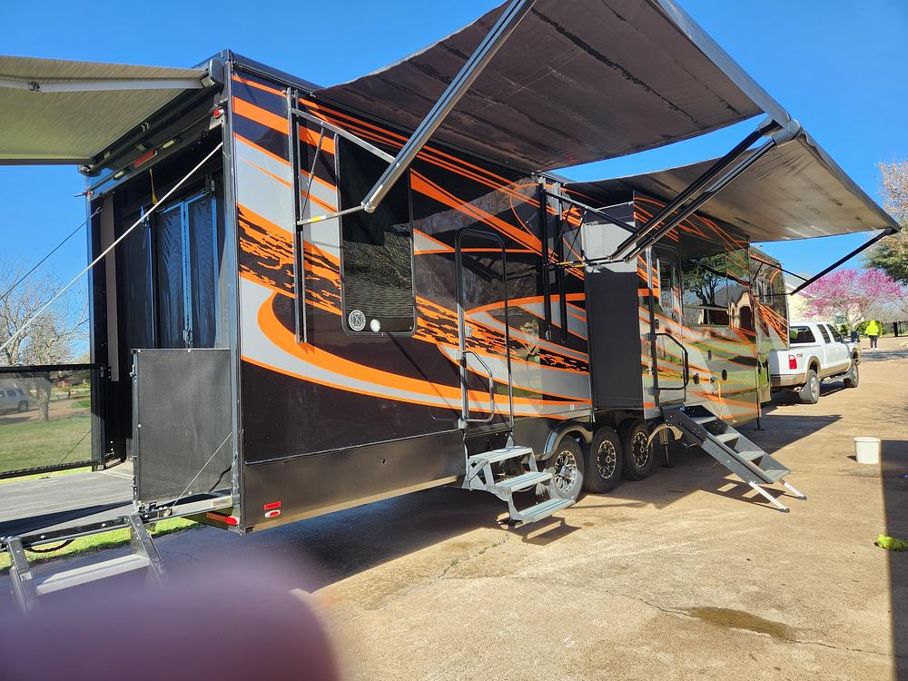 Photo of Rv