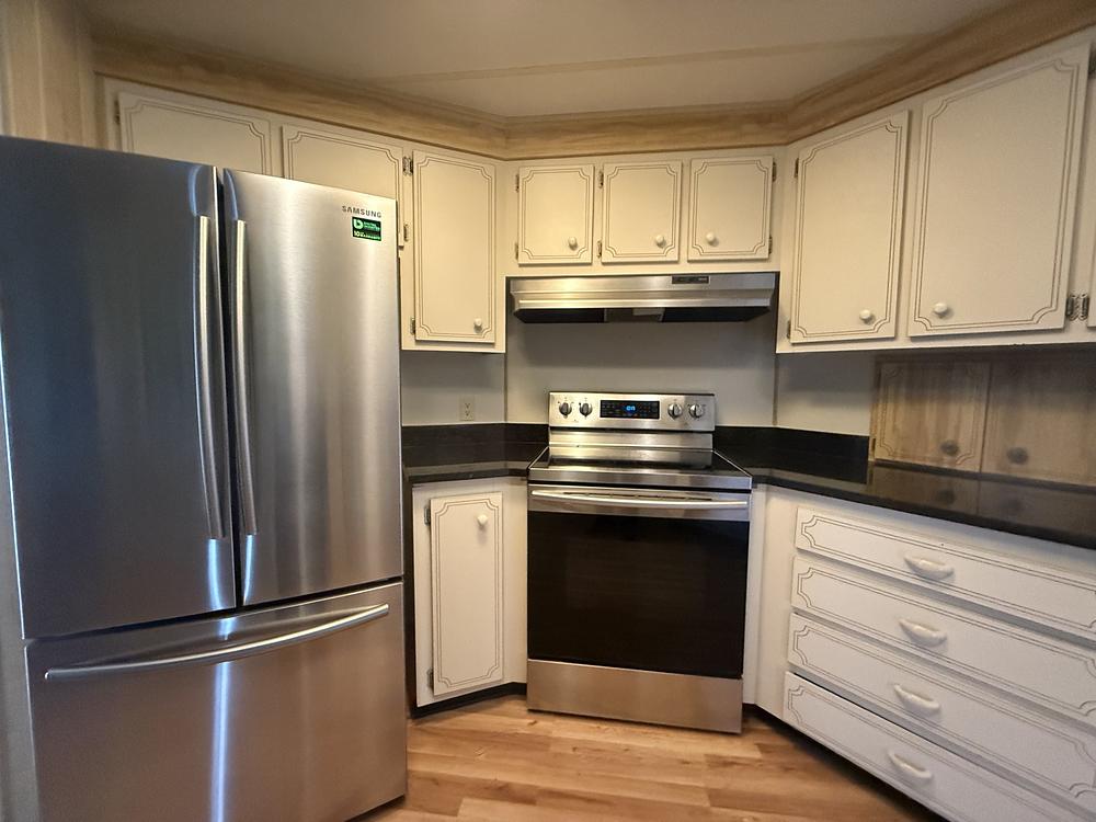 Camelot Lakes Village