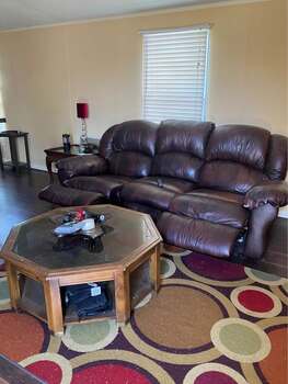 Photo of Great deal home comes with furniture and applicances