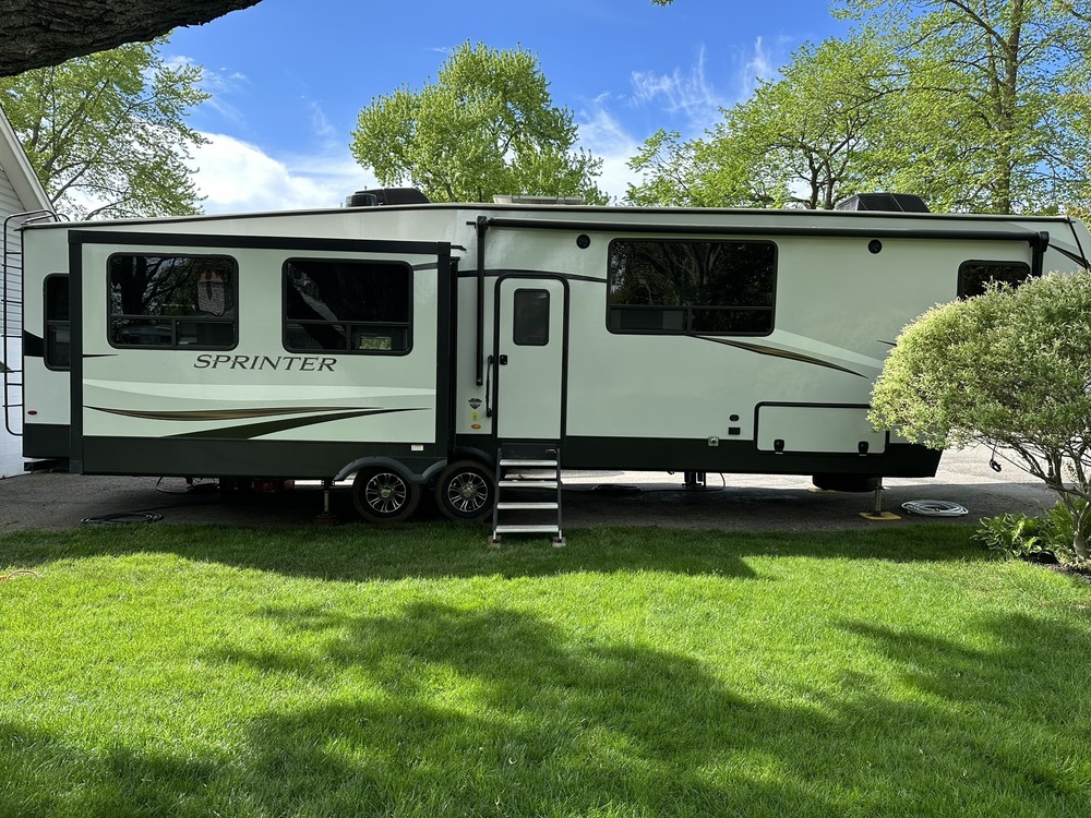 Photo of Rv