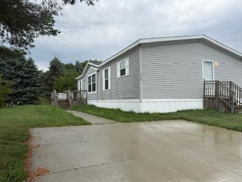 Thumbnail of mobile home