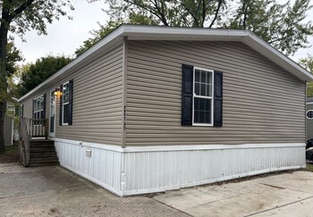 Thumbnail of mobile home