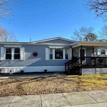 Thumbnail of mobile home