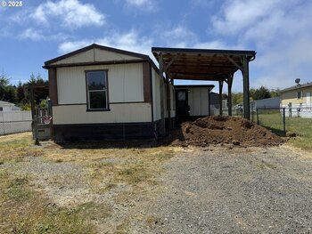 Thumbnail of mobile home
