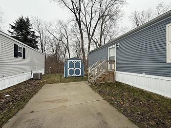 Thumbnail of mobile home