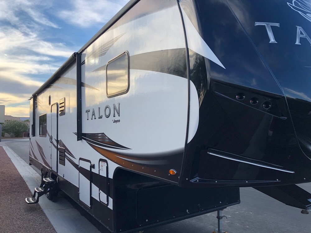 Photo of Rv