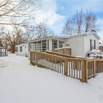 Thumbnail of mobile home