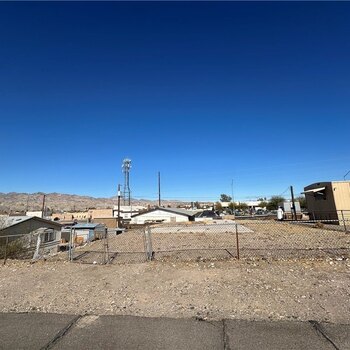 Thumbnail of mobile home lot