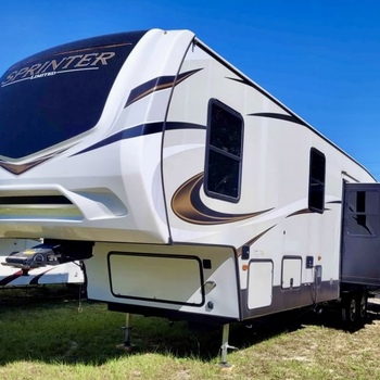 Thumbnail of RV