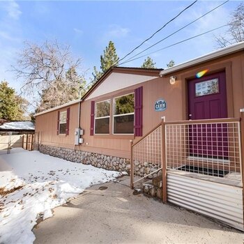 Thumbnail of mobile home