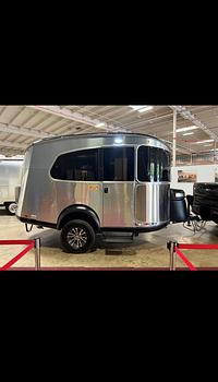 Thumbnail of RV