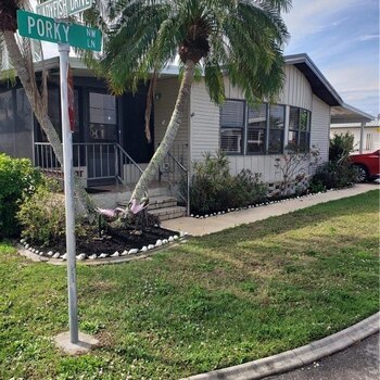 Thumbnail of mobile home