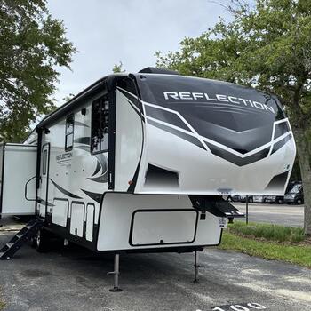 Thumbnail of RV