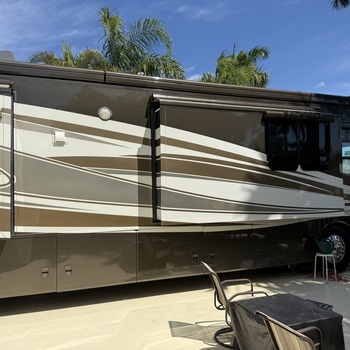 Thumbnail of RV