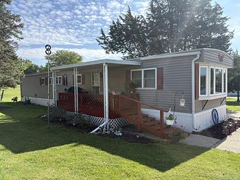 Thumbnail of mobile home