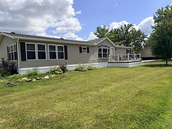 Thumbnail of mobile home