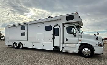 Thumbnail of RV