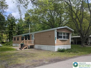Thumbnail of mobile home