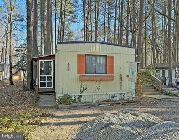 Thumbnail of mobile home
