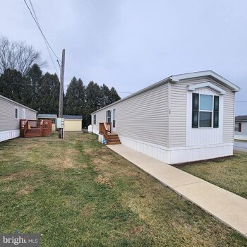 Thumbnail of mobile home