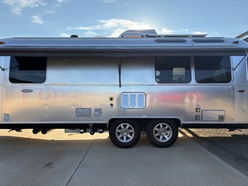 Thumbnail of RV