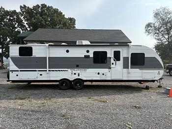 Thumbnail of RV
