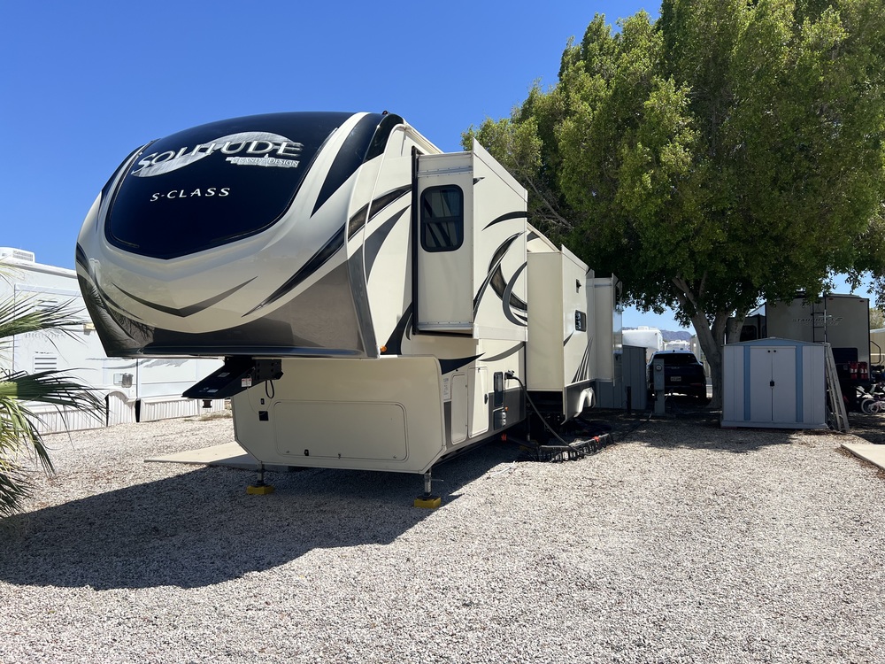 Photo of Rv