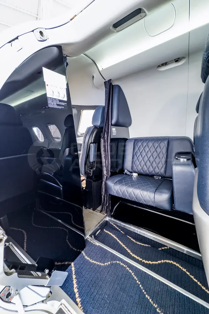 7186/embraer-phenom-100-2013-flightmarket-id-7186-27223.webp