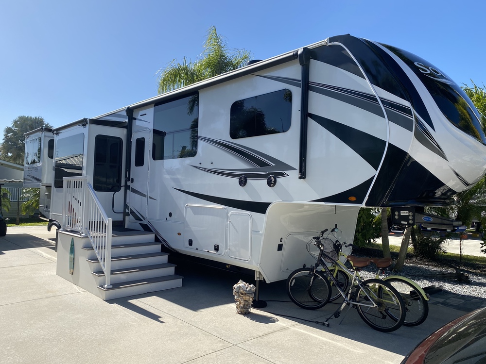 Photo of Rv
