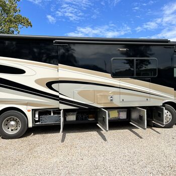 Thumbnail of RV