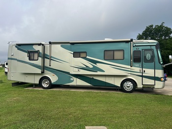 Thumbnail of RV