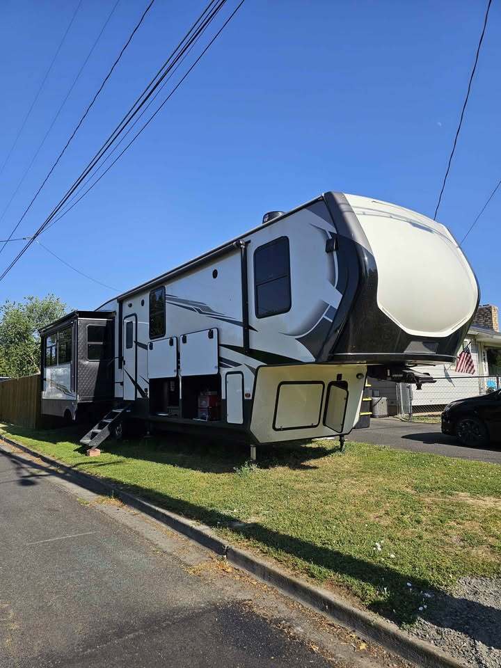 Photo of Rv