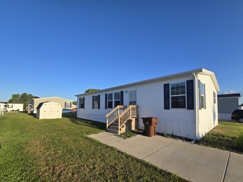 Thumbnail of mobile home