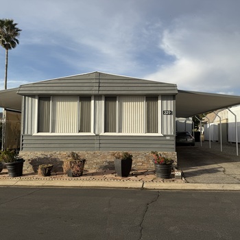 Thumbnail of mobile home