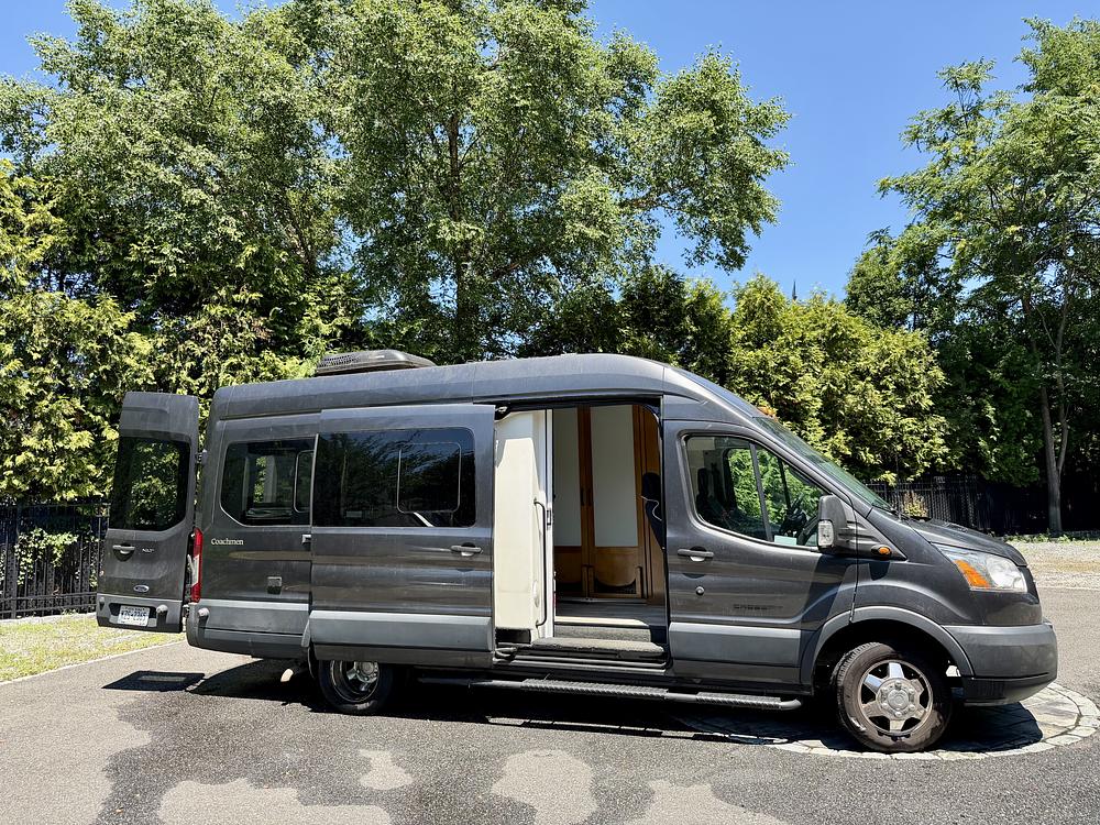 Photo of Rv