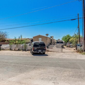 Thumbnail of mobile home