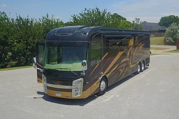 Thumbnail of RV