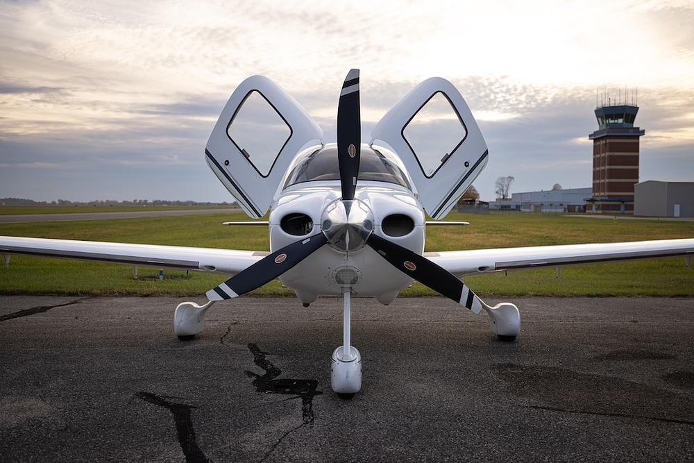 N972JB-07.jpg