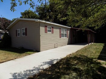 Thumbnail of mobile home